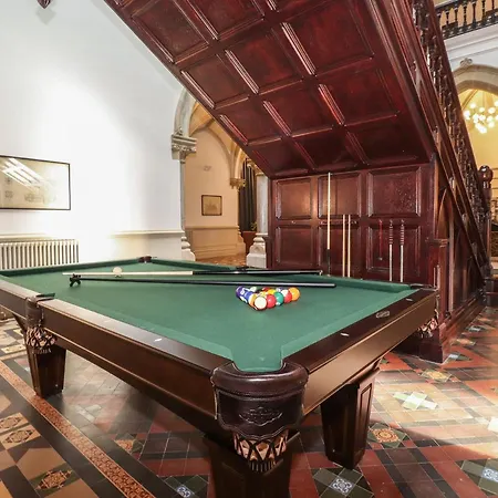 Feriehus The Kennedy House Stone Cross Mansion *