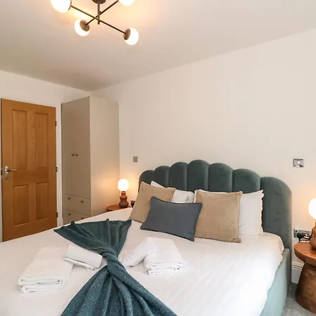 The Kennedy House Stone Cross Mansion Feriehus