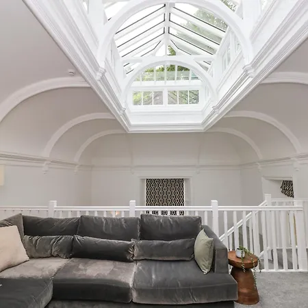 The Kennedy House Stone Cross Mansion Feriehus *